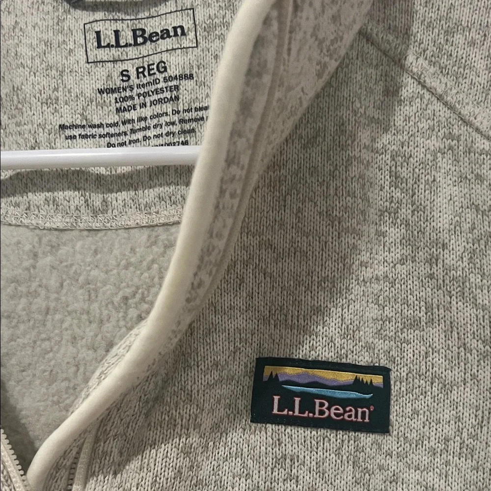 L.L. Bean Women's Beige collared sweatshirt - Picture 3 of 5